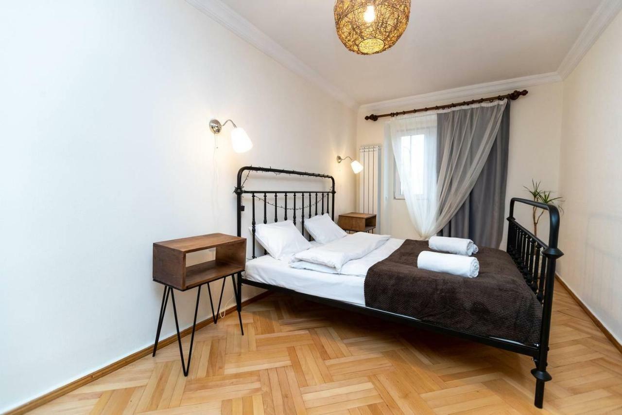 Wehost Cosy Apartment Tbilissi Extérieur photo