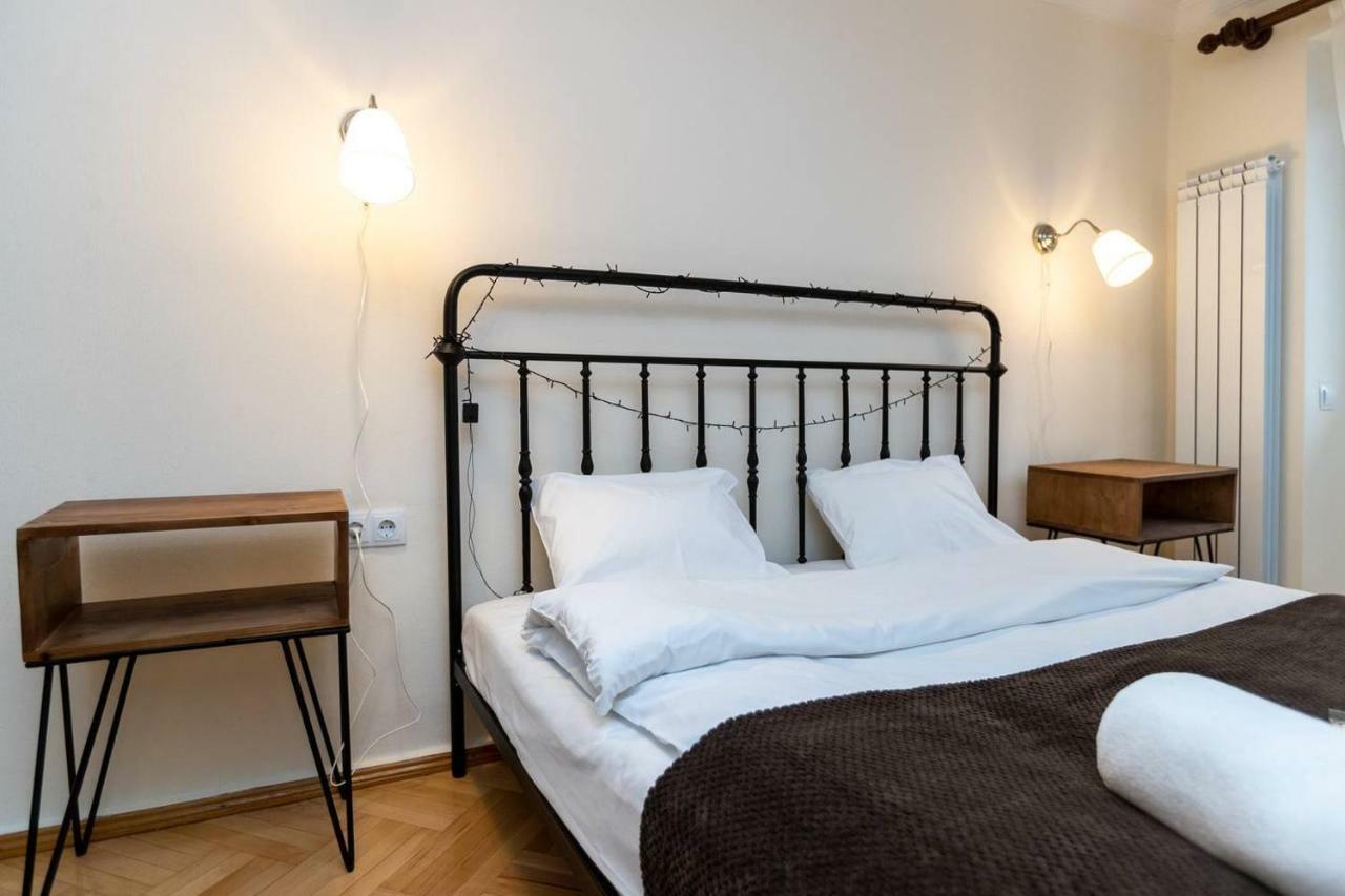 Wehost Cosy Apartment Tbilissi Extérieur photo